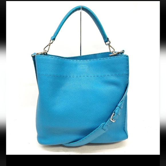 Fendi Handbags - FENDI Selleria Anna Bucket Leather Bag